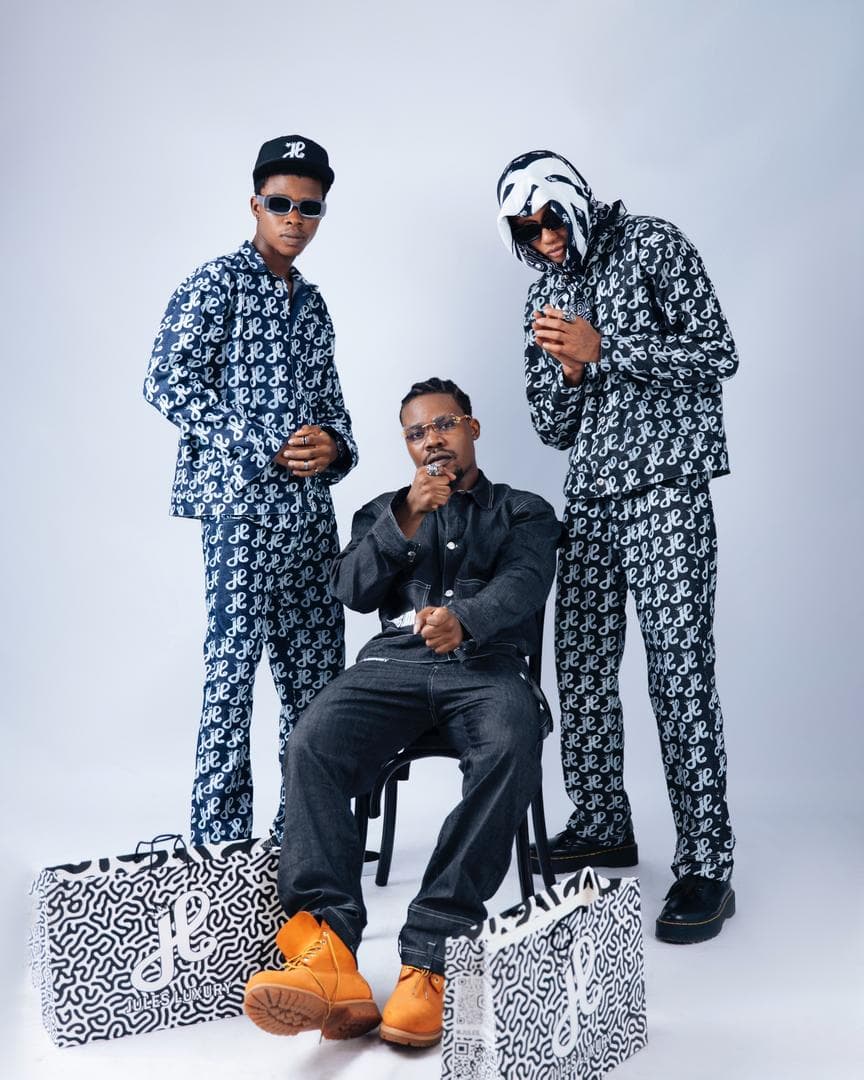 Jules Luxury Fashion - Tank top with brand logo